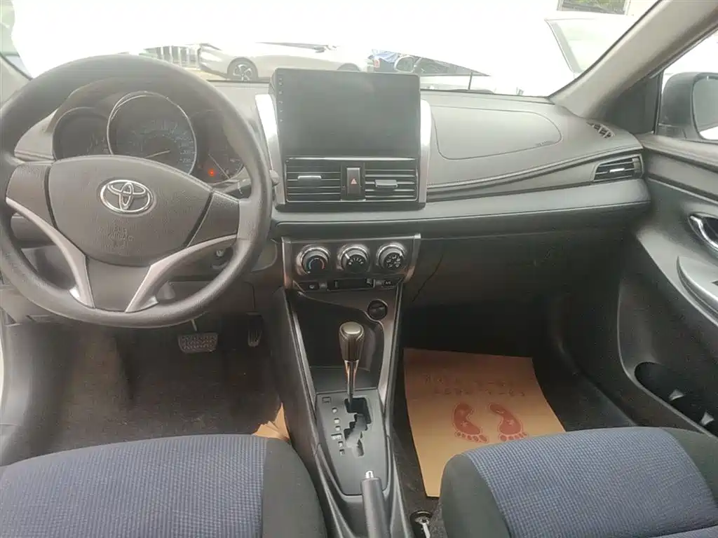 Toyota YARiS L Zhi Xuan 2015 1.5E Auto Charming Edition фото 13
