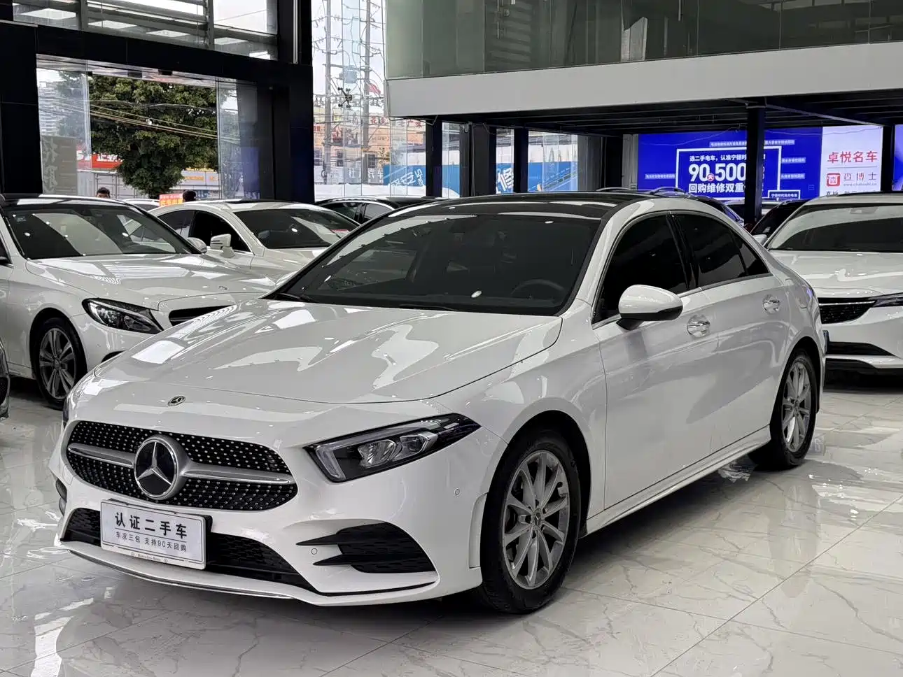 Mercedes-Benz A-Class 2020 Facelift A 200 L Sport Sedan Dynamic фото 2