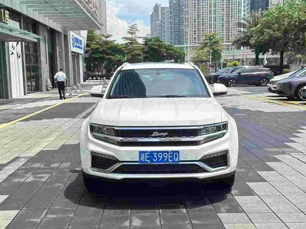 Фото 2 - Zotye X7