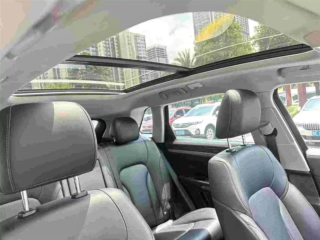 Фото 8 - Zotye X7