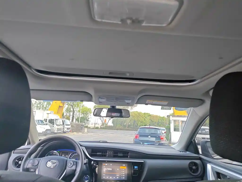 Toyota Levin Twin Engine E+ 2019 1.8PH GS E-CVT Elite Sunroof Edition фото 21