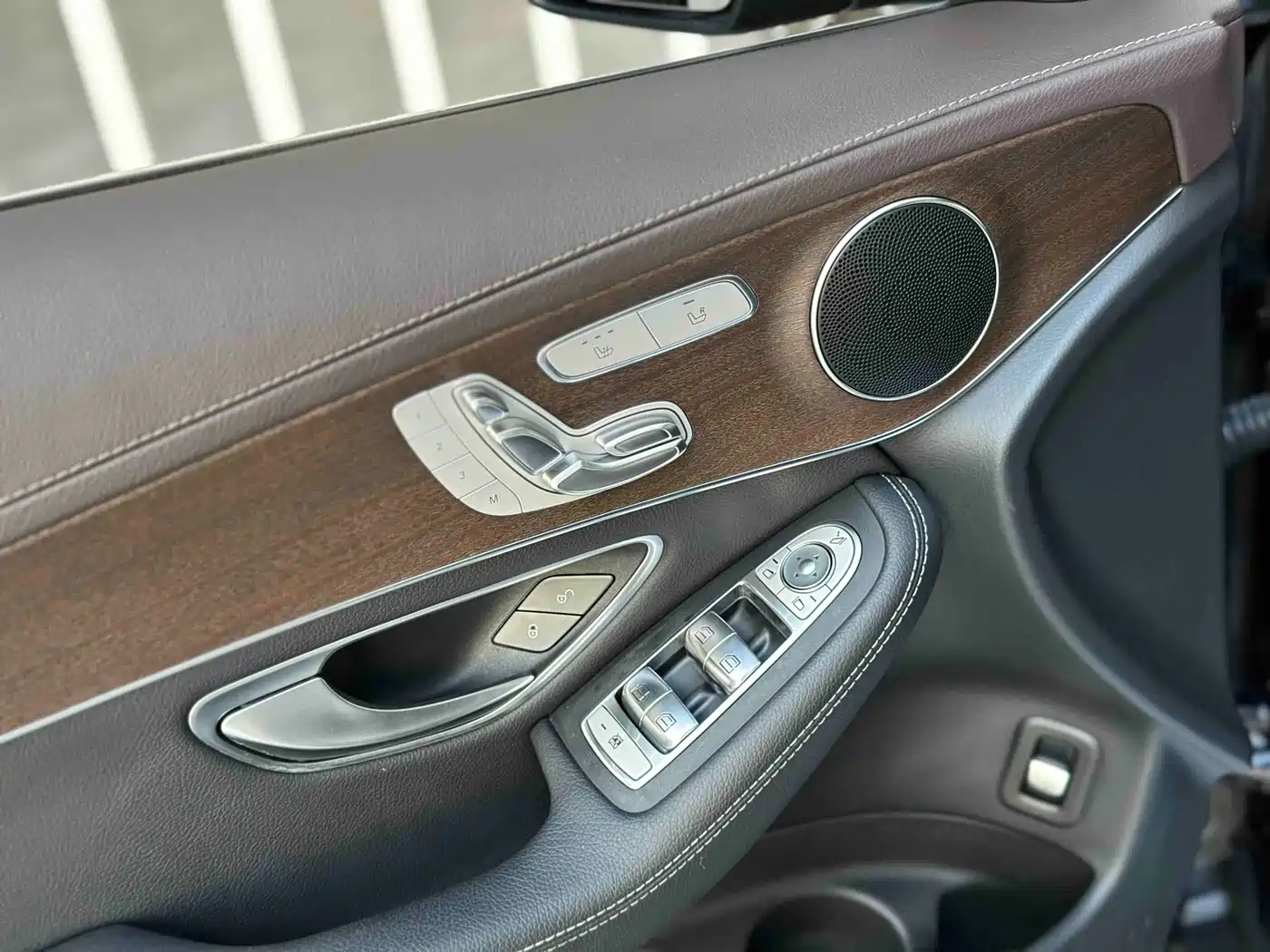 Mercedes-Benz GLC 2022 Facelift GLC 300 L 4MATIC Dynamic Collector's Edition фото 9