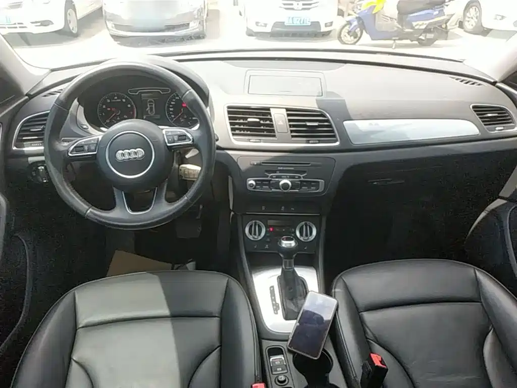 Audi Q3 2015 35 TFSI Comfort фото 10