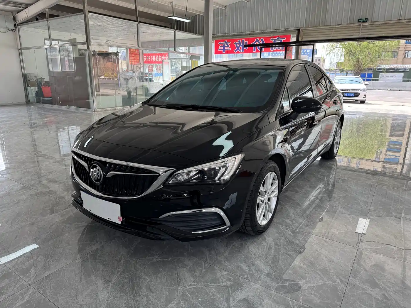 Buick Verano 2019 Sedan 20T Dual Clutch Leading