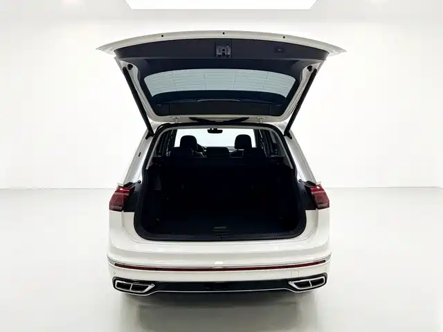 Volkswagen Tiguan L 2022 330TSI Auto 2WD R-Line Premium Edition фото 14