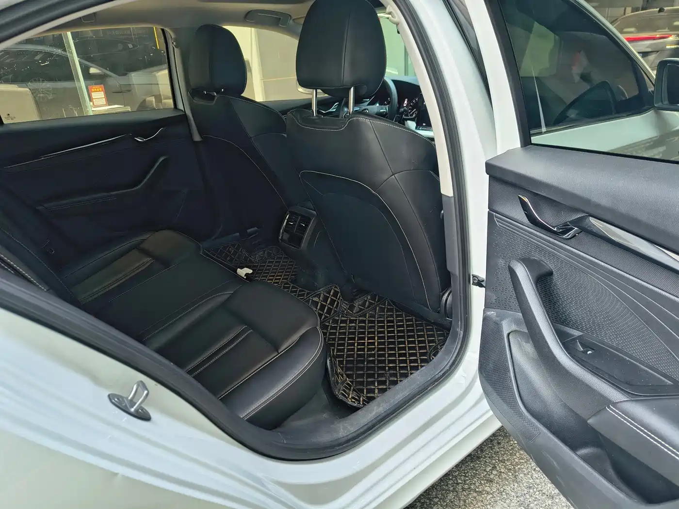 Škoda Octavia 2023 PRO TSI280 Premium Edition фото 17