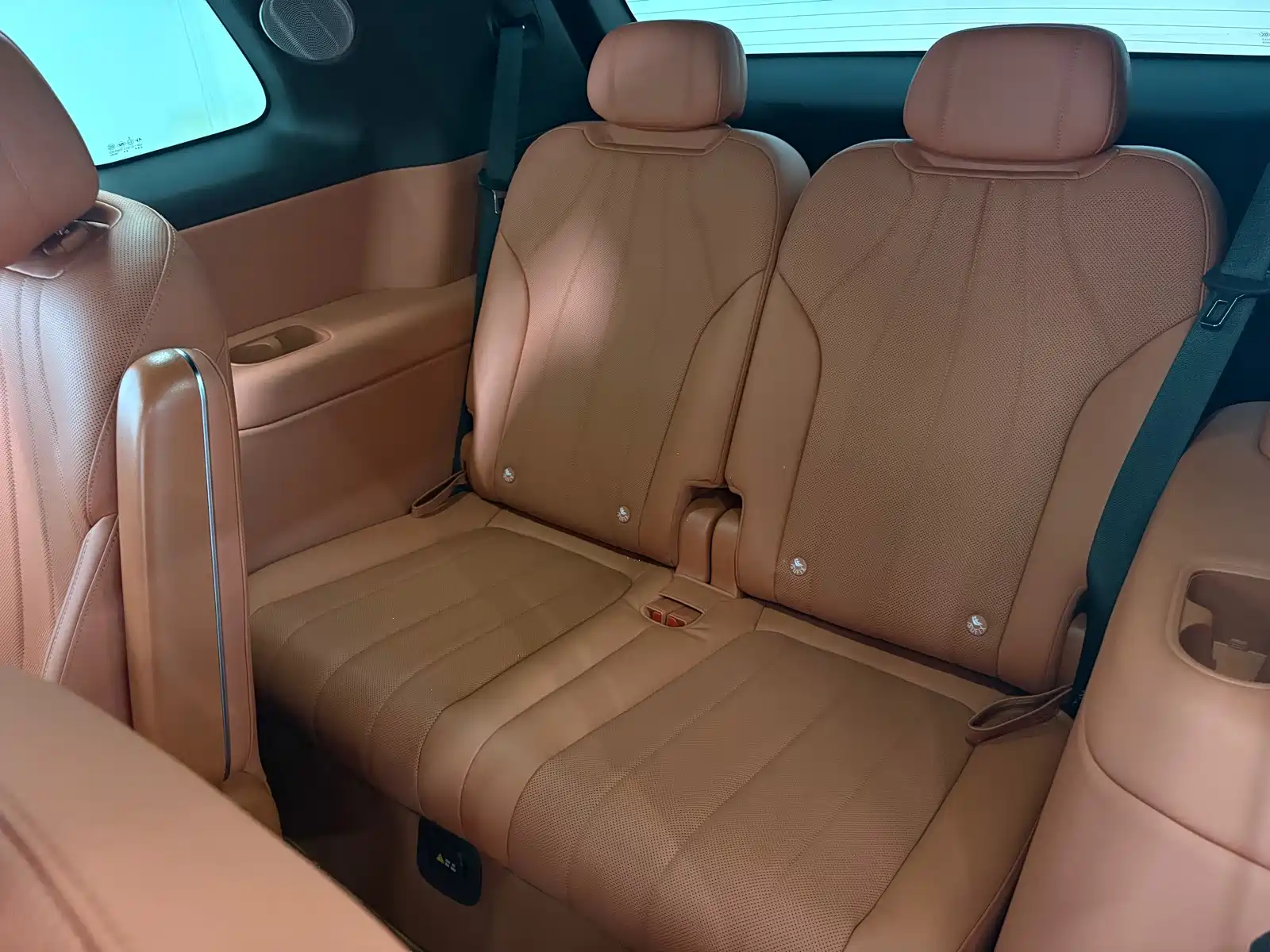 Фото 9 - Dongfeng Yipai E8 M8