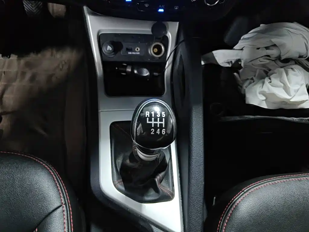JAC Motors Refine S3 2016 2016 1.5L Manual Luxury Smart