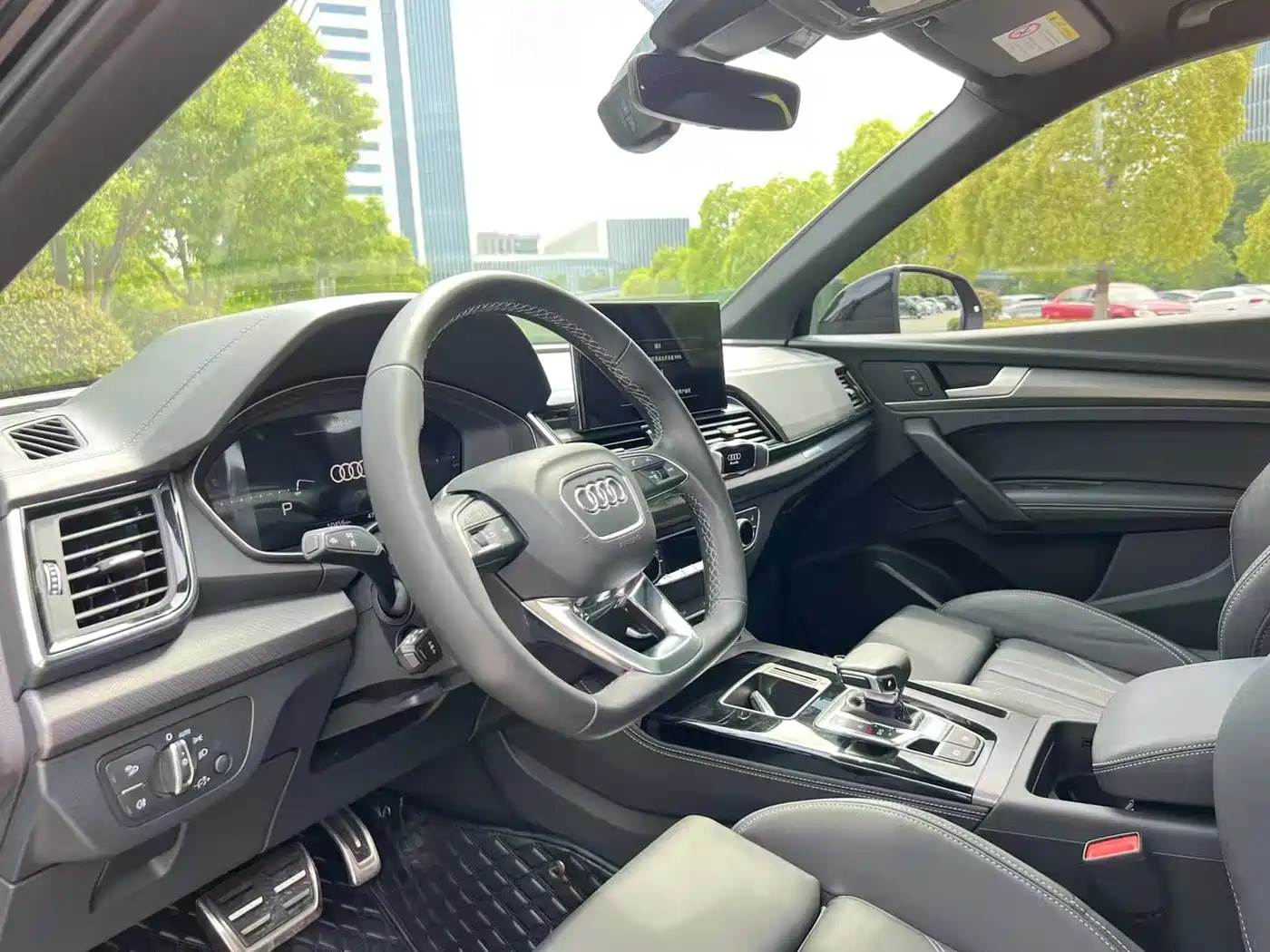 Audi Q5L 2023 40T Luxury Dynamic фото 5