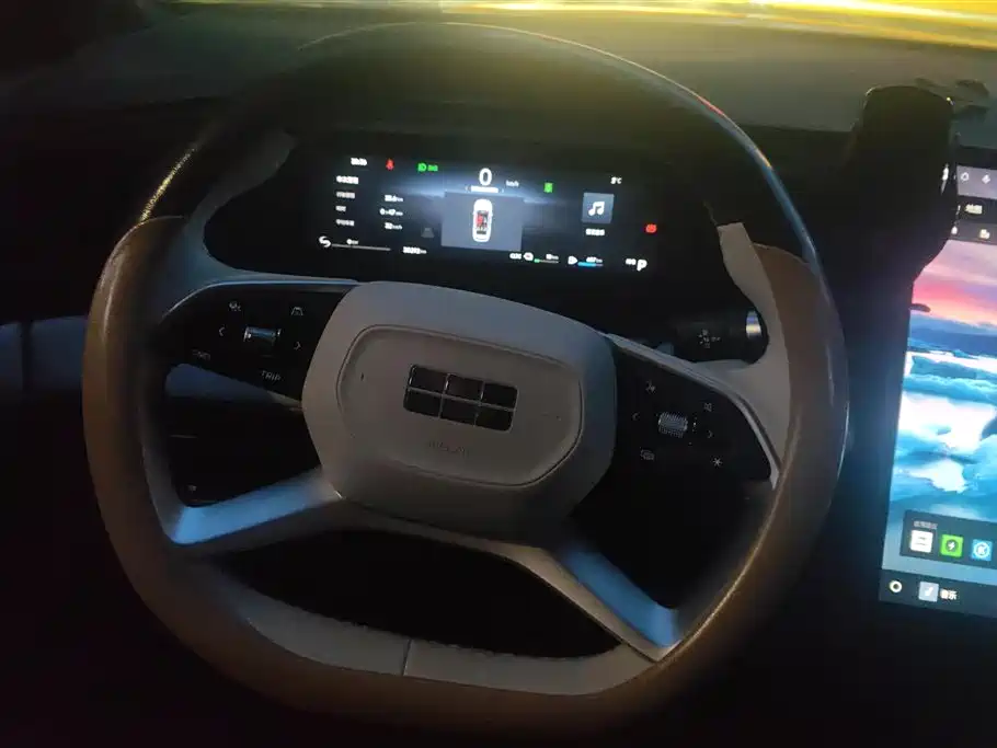 GEELY GALAXY GALAXY L7