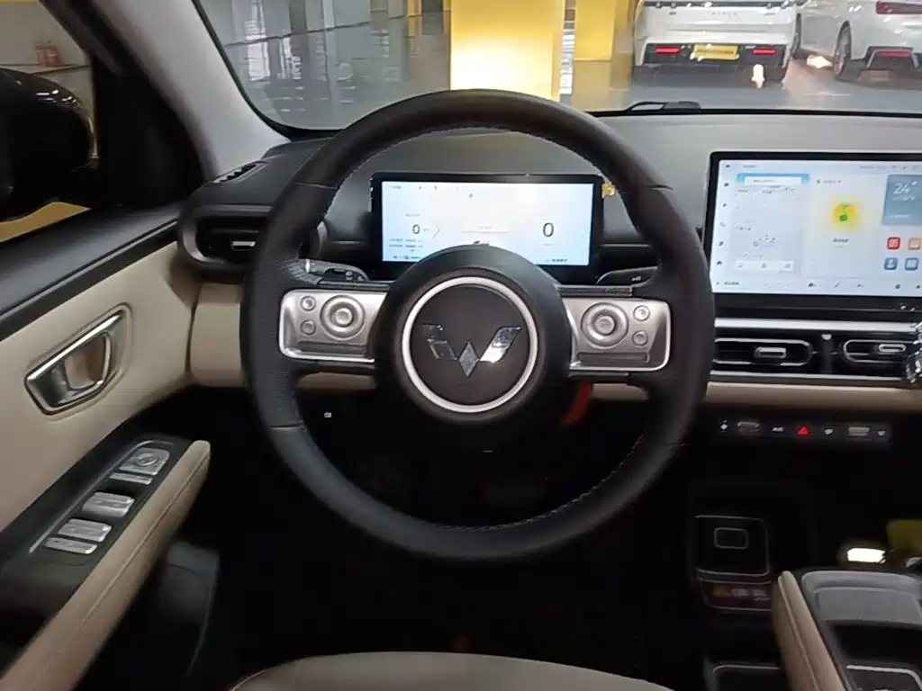 Wuling Motors Wuling Binguo PLUS 2024 2024 Model 330km 5-Seater