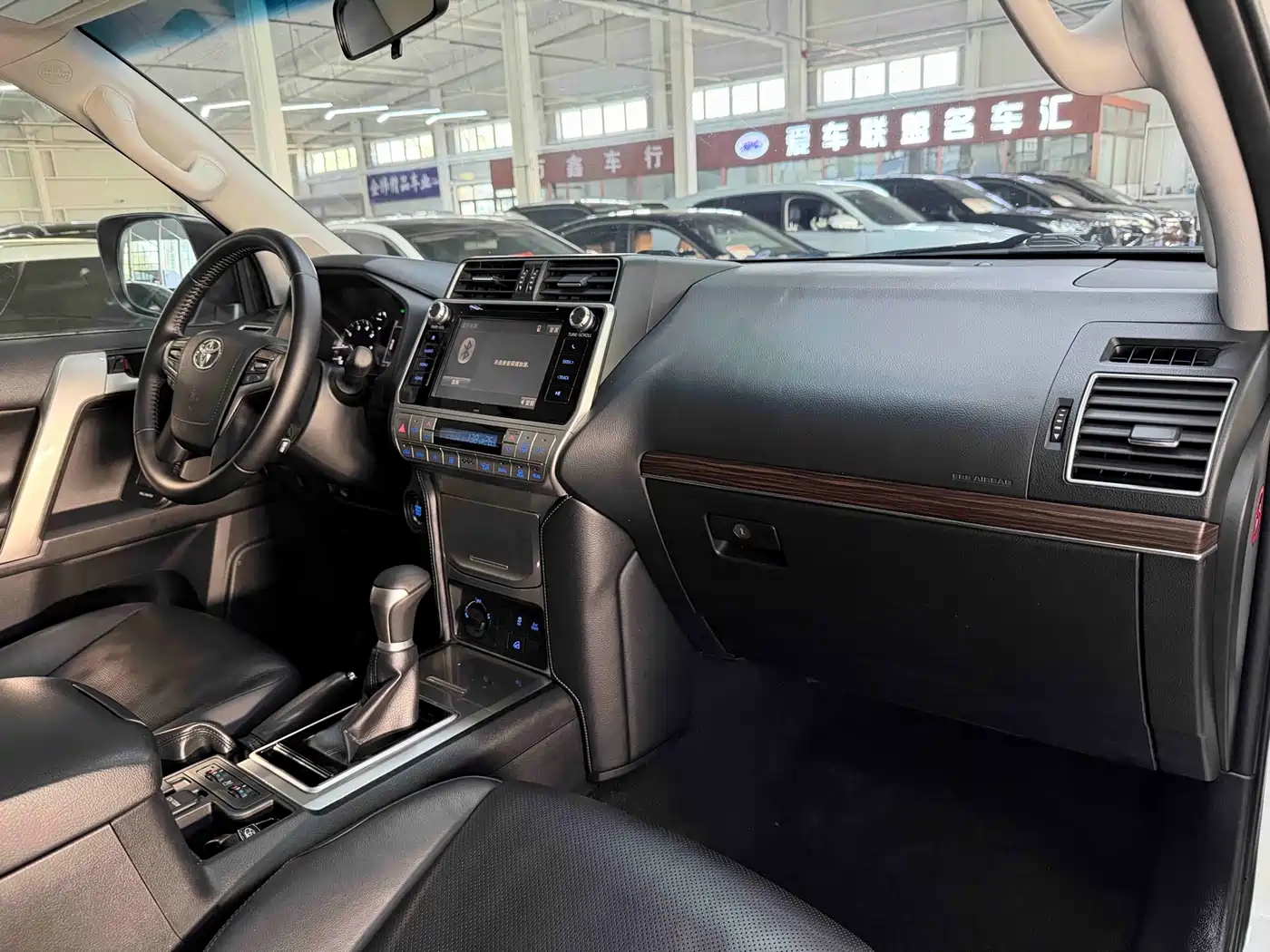 Toyota Prado 2019 3.5L Automatic TX-L Zunxiang Edition with Rear-mounted Spare Tire фото 16