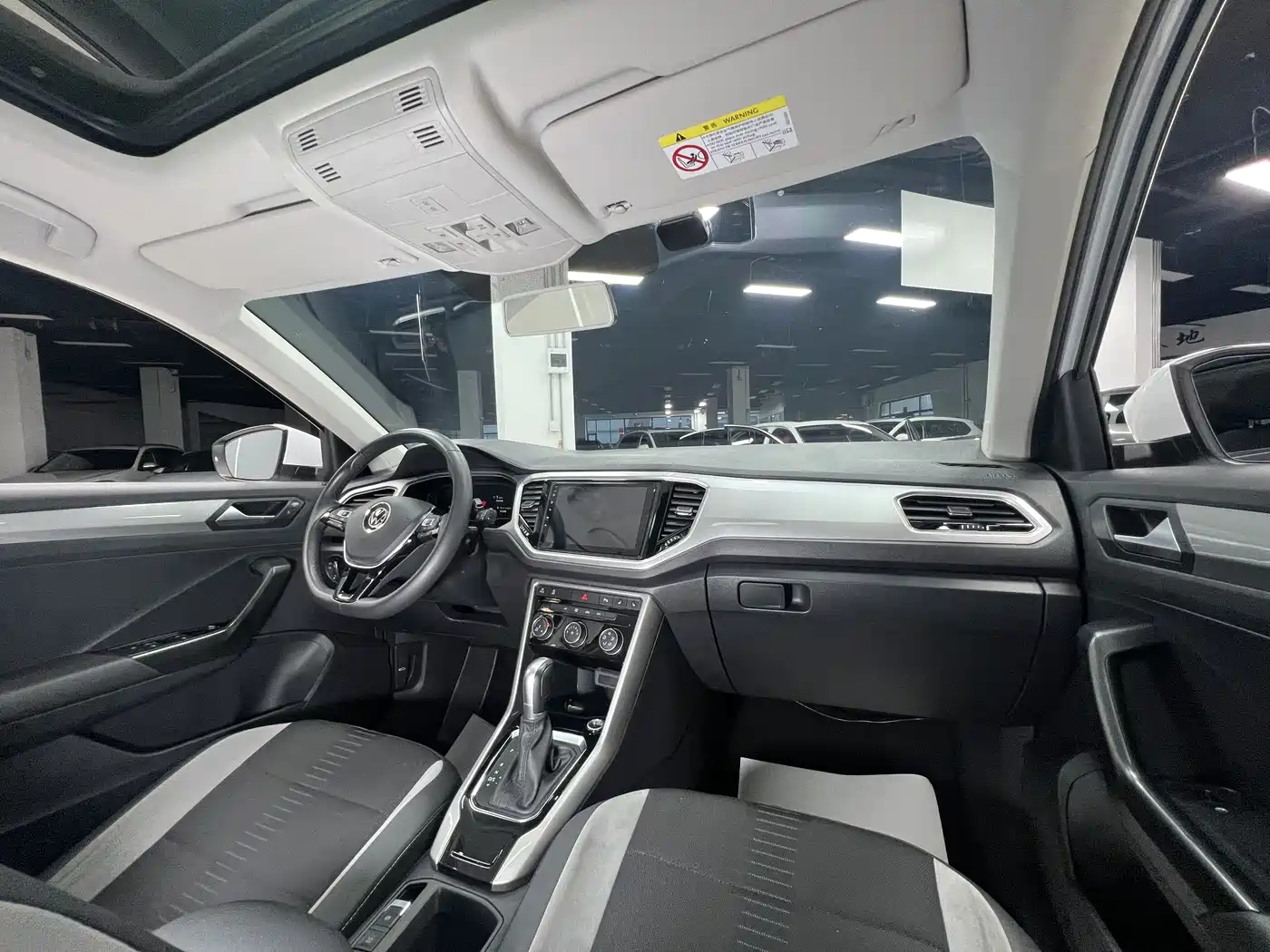 VOLKSWAGEN T ROC EXPLORING SONGS