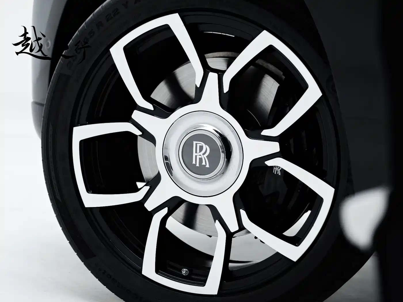 Rolls-Royce Cullinan 2023 2018 4-Seater Version