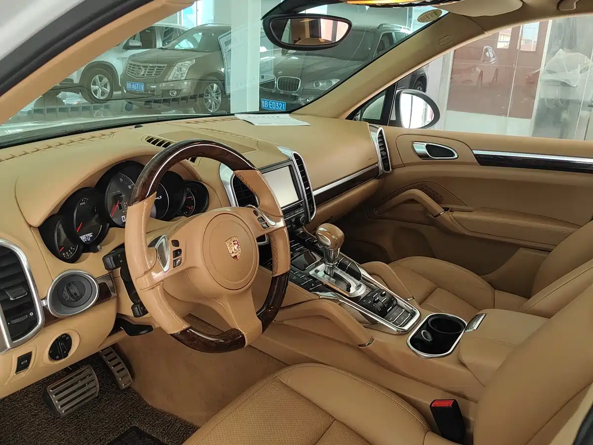 Porsche Cayenne 2011 Cayenne S 4.8L фото 6