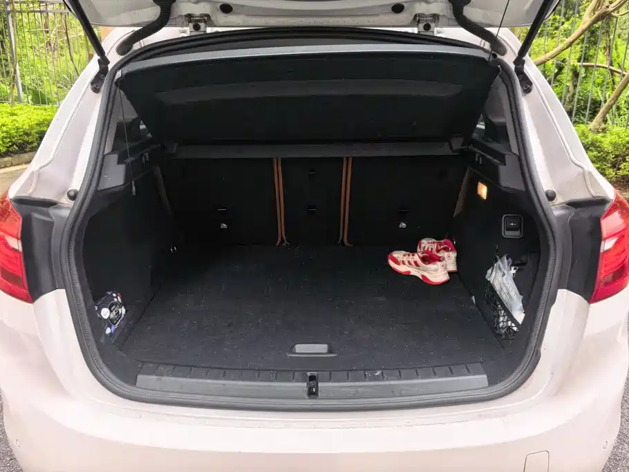 BMW 2 Series Touring 2016 2016 218i Fashion Model