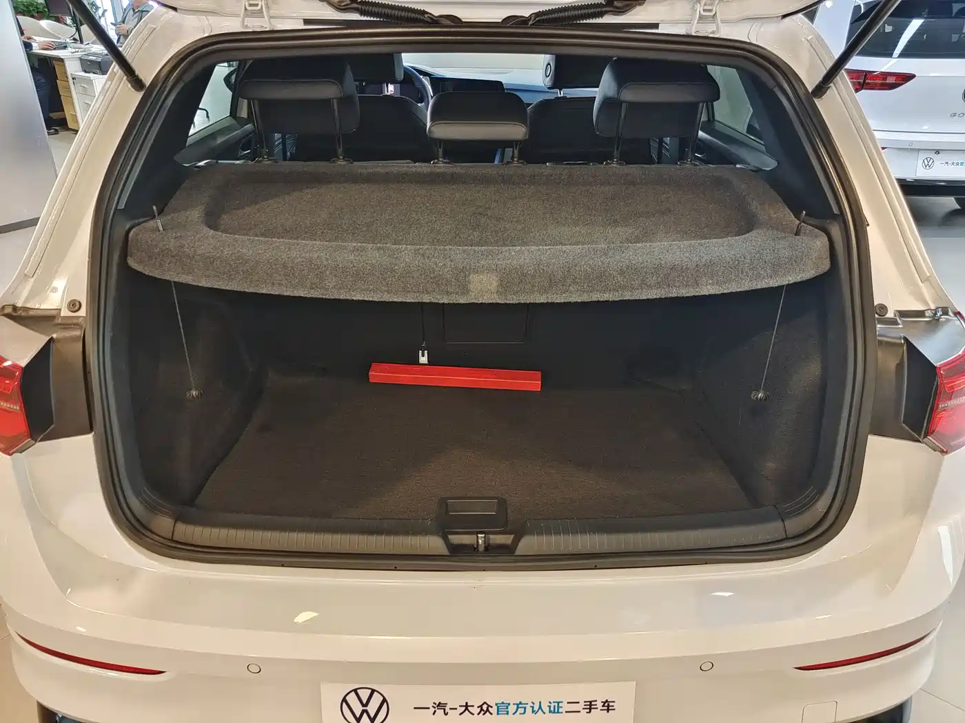 Volkswagen Golf 2023 280TSI DSG R-Line Lite фото 10