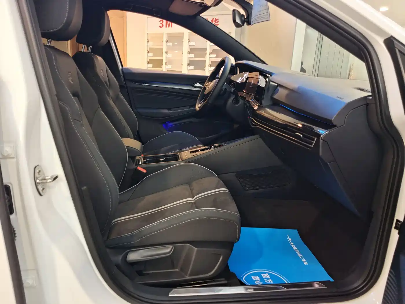 Volkswagen Golf 2023 280TSI DSG R-Line Lite фото 8