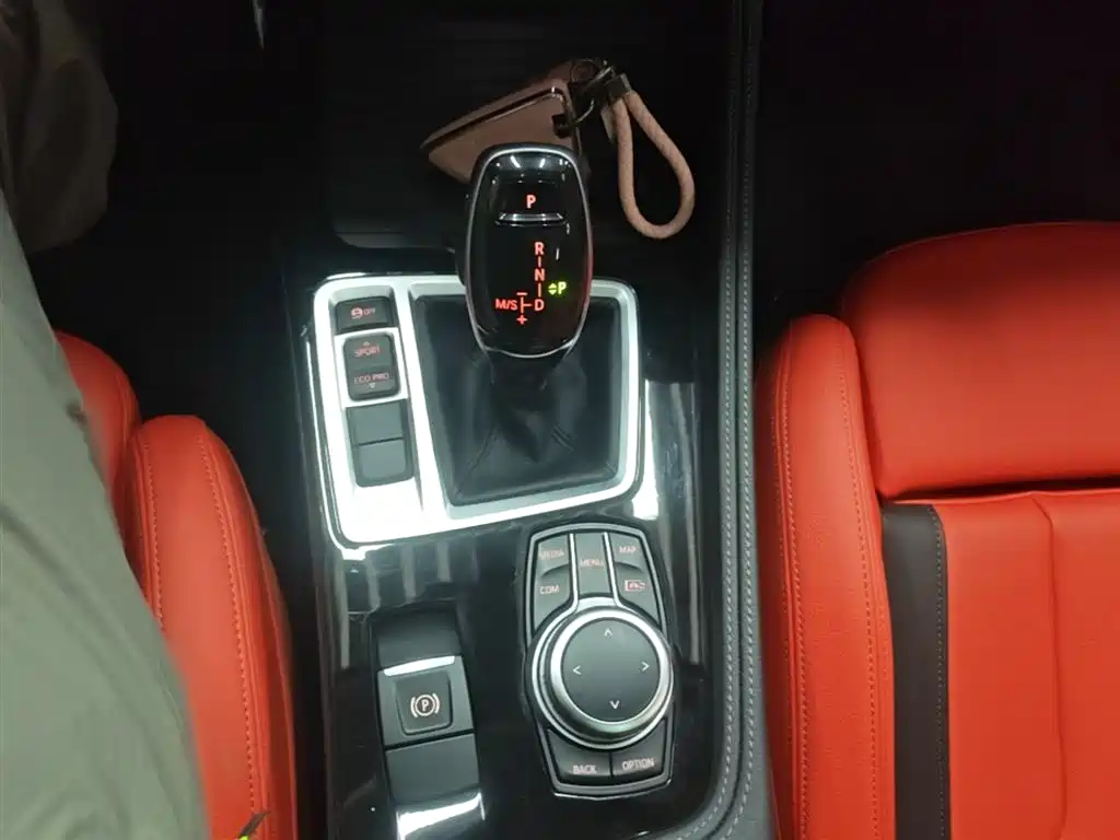 BMW 1 Series 2022 125i M Sport Shadow Edition фото 14