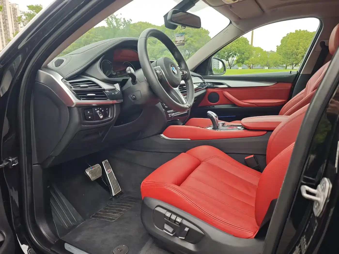 BMW X6 2018 xDrive35i Leading Model фото 6