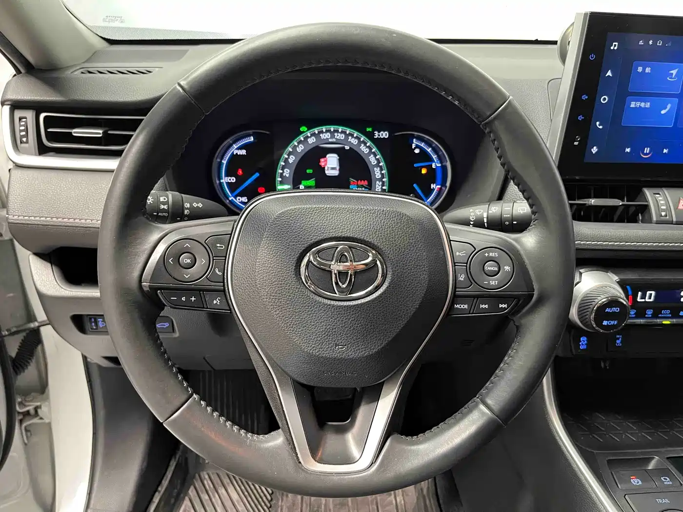 Фото 8 - Toyota RAV4