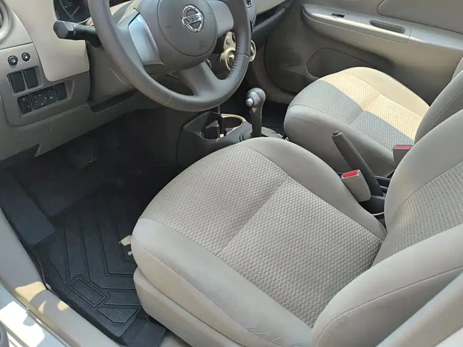 Nissan March 2013 2010 1.5L Automatic Easy Shine Edition
