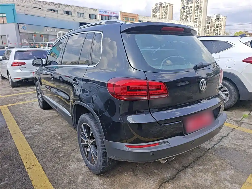Volkswagen Tiguan 2015 1.8TSI Automatic 2WD Highline фото 5