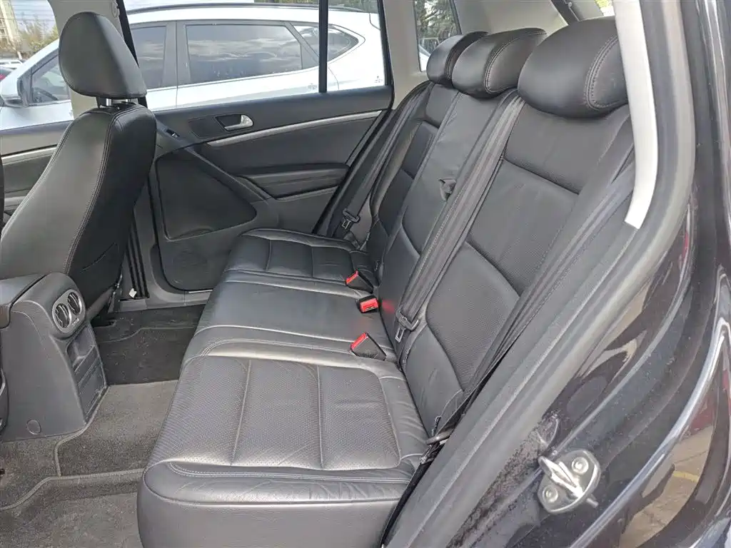 Volkswagen Tiguan 2015 1.8TSI Automatic 2WD Highline фото 17