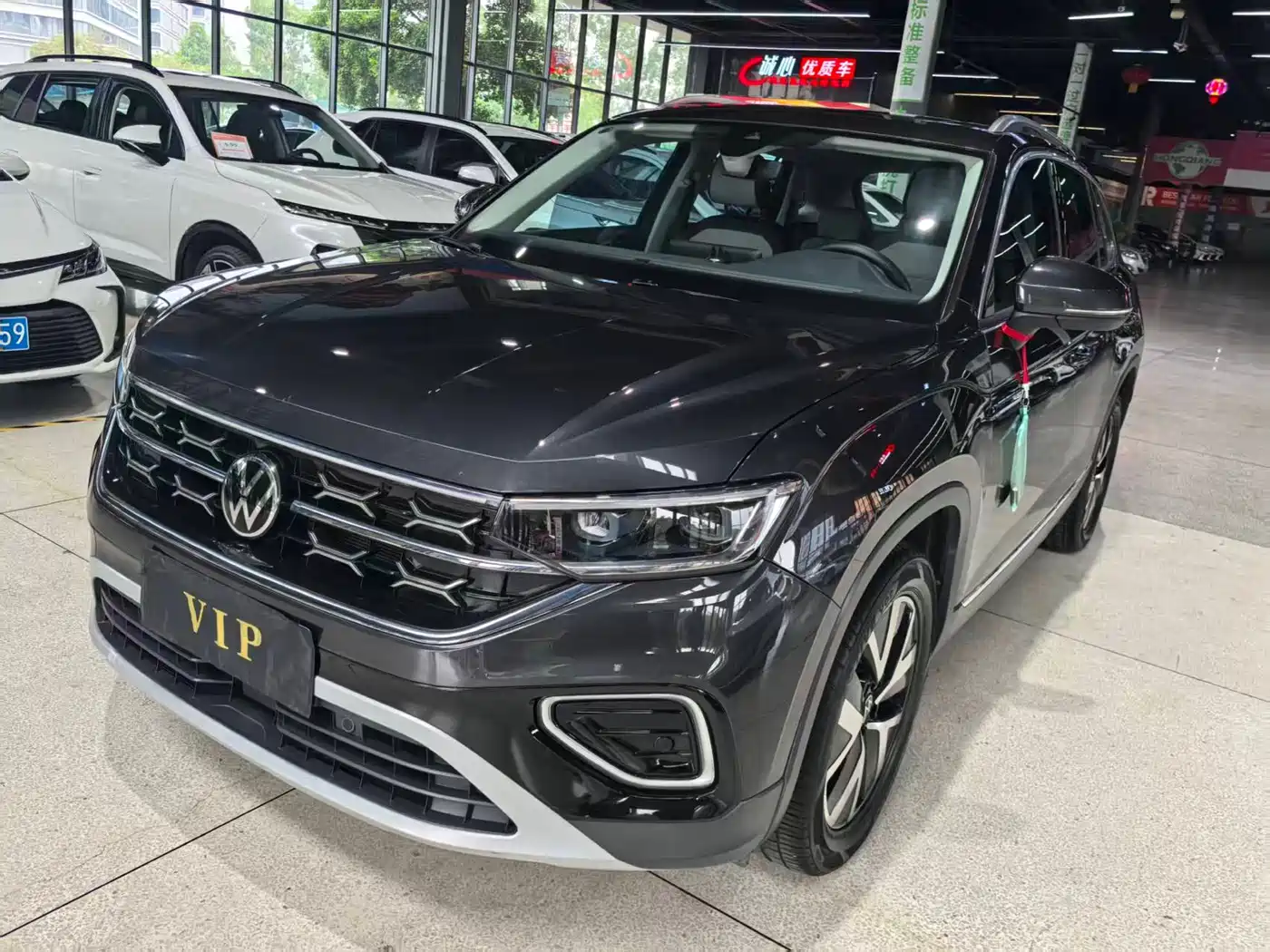 Volkswagen Tayron 2023 330TSI 2WD Luxury Plus Advanced Edition фото 2