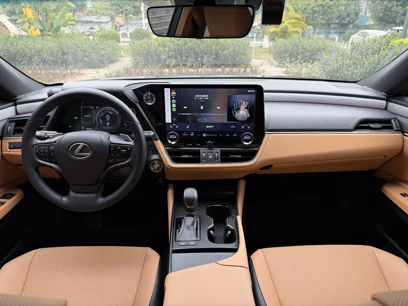 Lexus ES 2025 300h Ultimate Edition фото 6