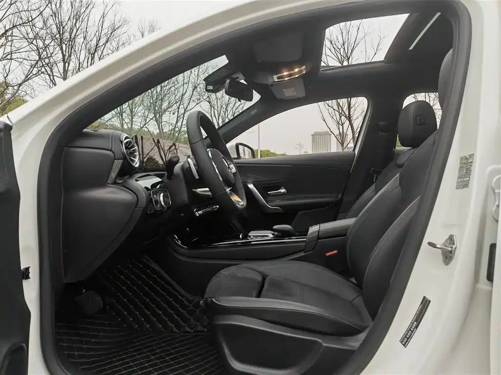 Mercedes-Benz A-Class 2022 Facelift II A 200 L Sport Sedan Fashion фото 17