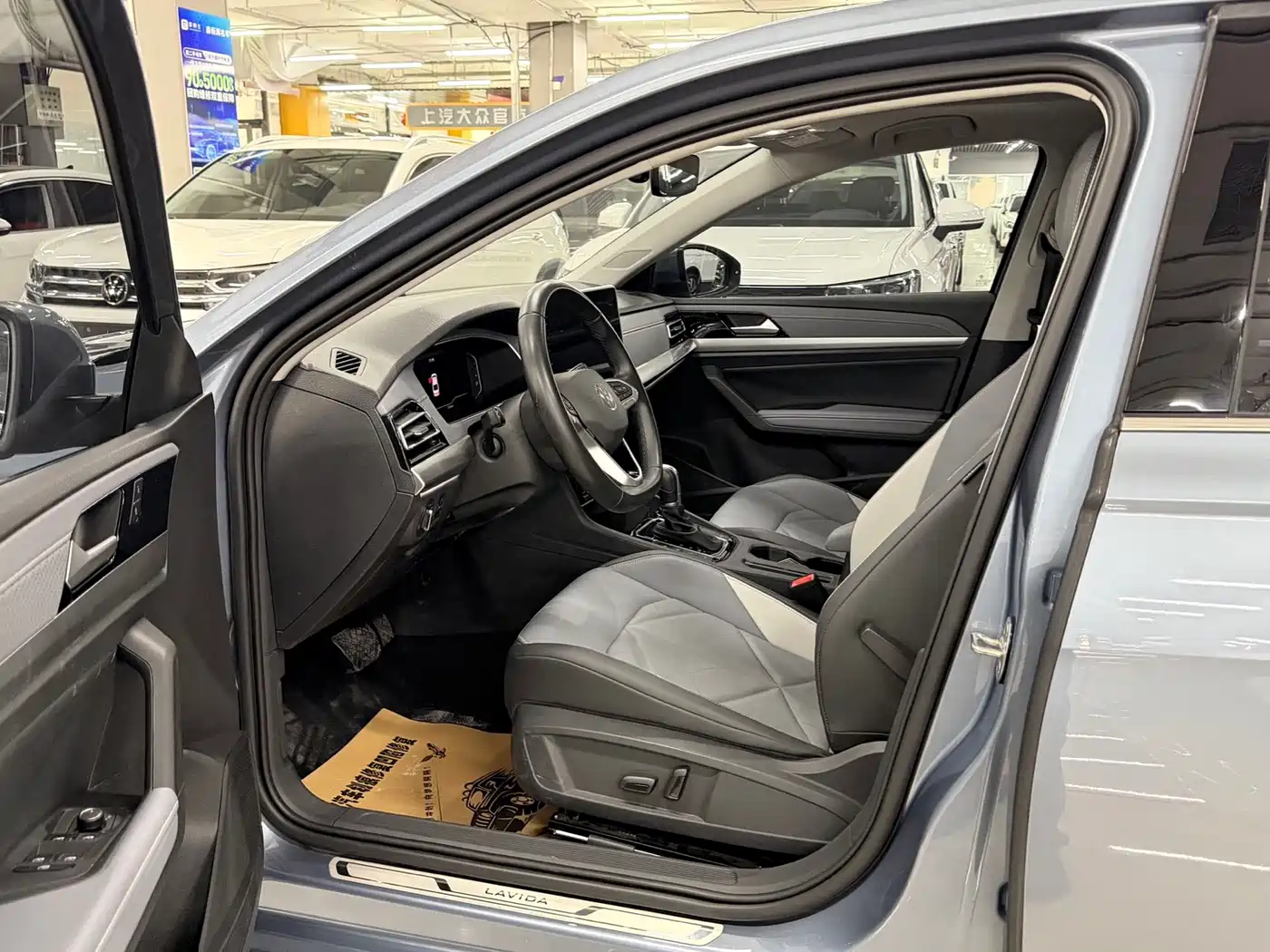 Volkswagen Lavida 2023 Model 280TSI DSG Eternal Edition фото 10
