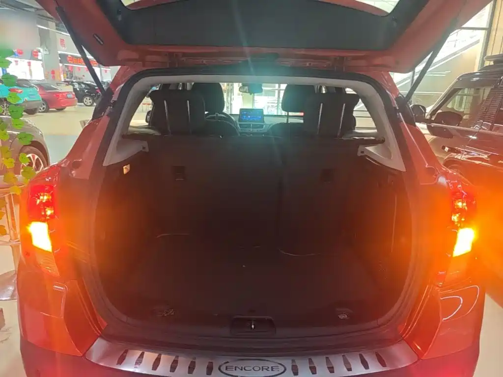 Фото 19 - Buick Encore
