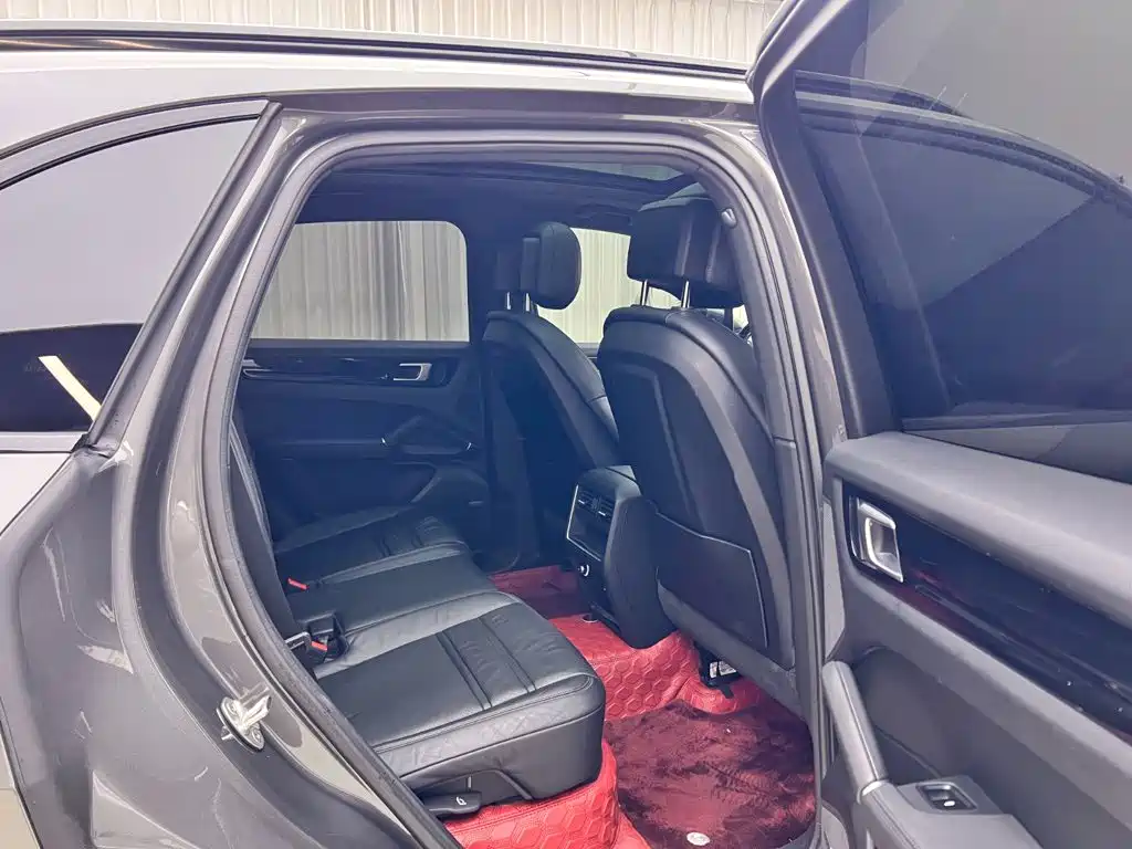 Porsche Cayenne New Energy 2023 2022 Cayenne E-Hybrid 2.0T Platinum Edition