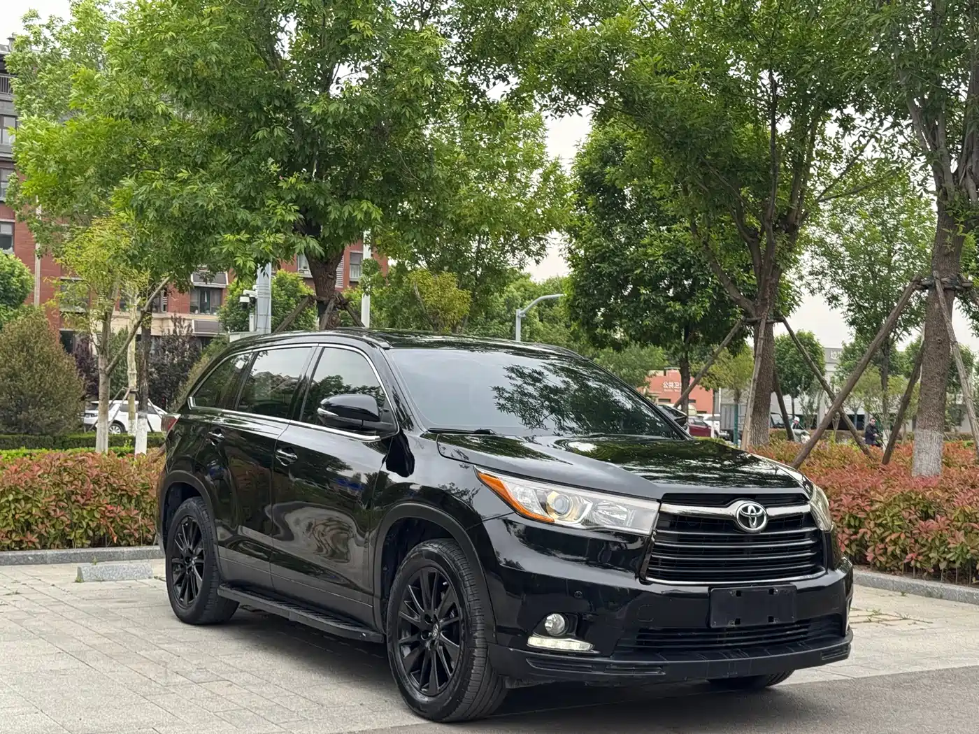 Toyota Highlander 2017 2.0T 4WD Gloss Black Limited Edition фото 3