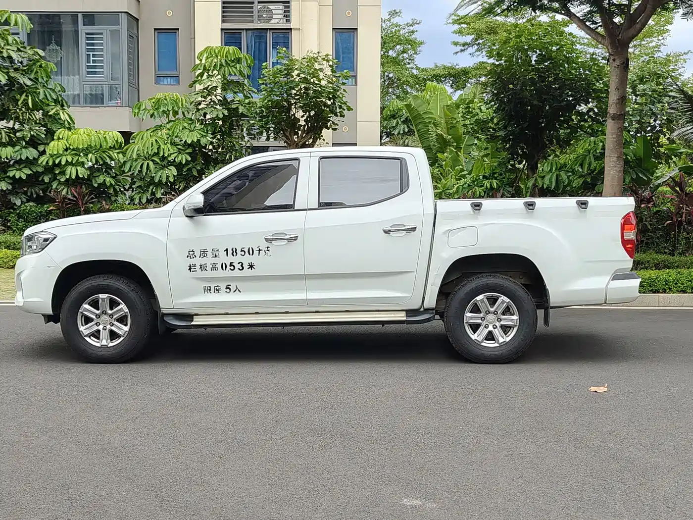SAIC Maxus Maxus T70 2021 2021 2.0T Diesel Manual 4WD Australia Edition Standard Box High Chassis