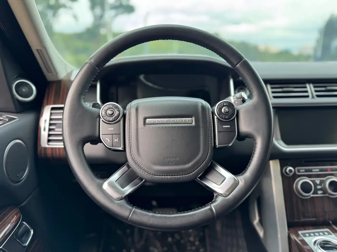Land Rover Range Rover 2015 3.0 TDV6 Vogue фото 20