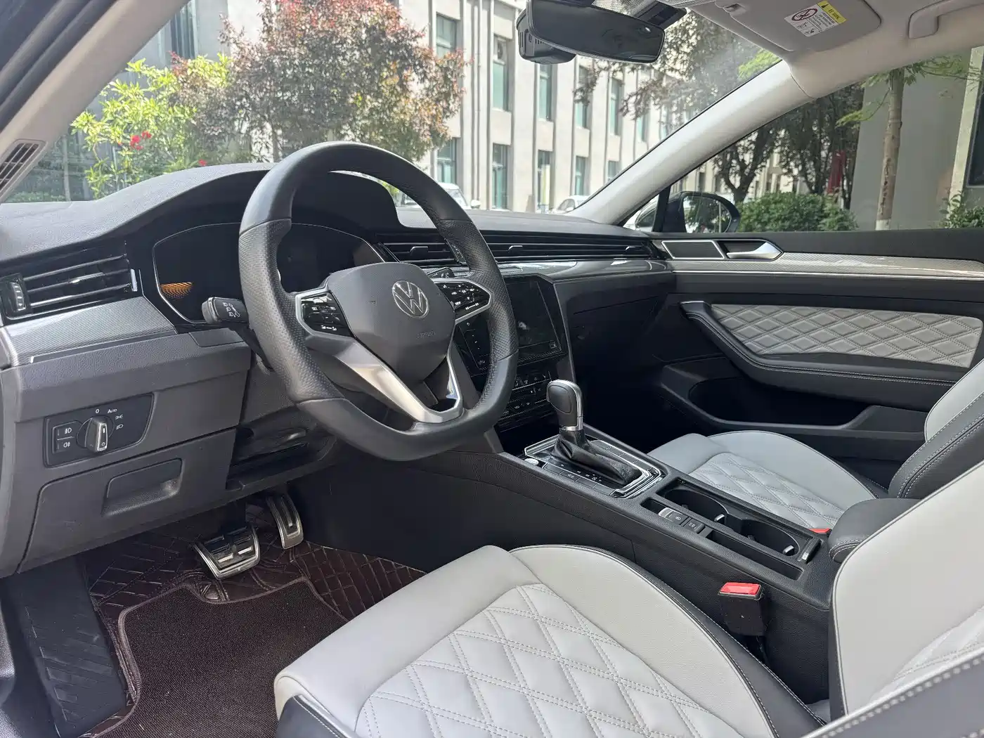 Volkswagen Magotan 2023 2 Million Units Anniversary Edition 330TSI DSG Leading Type фото 6
