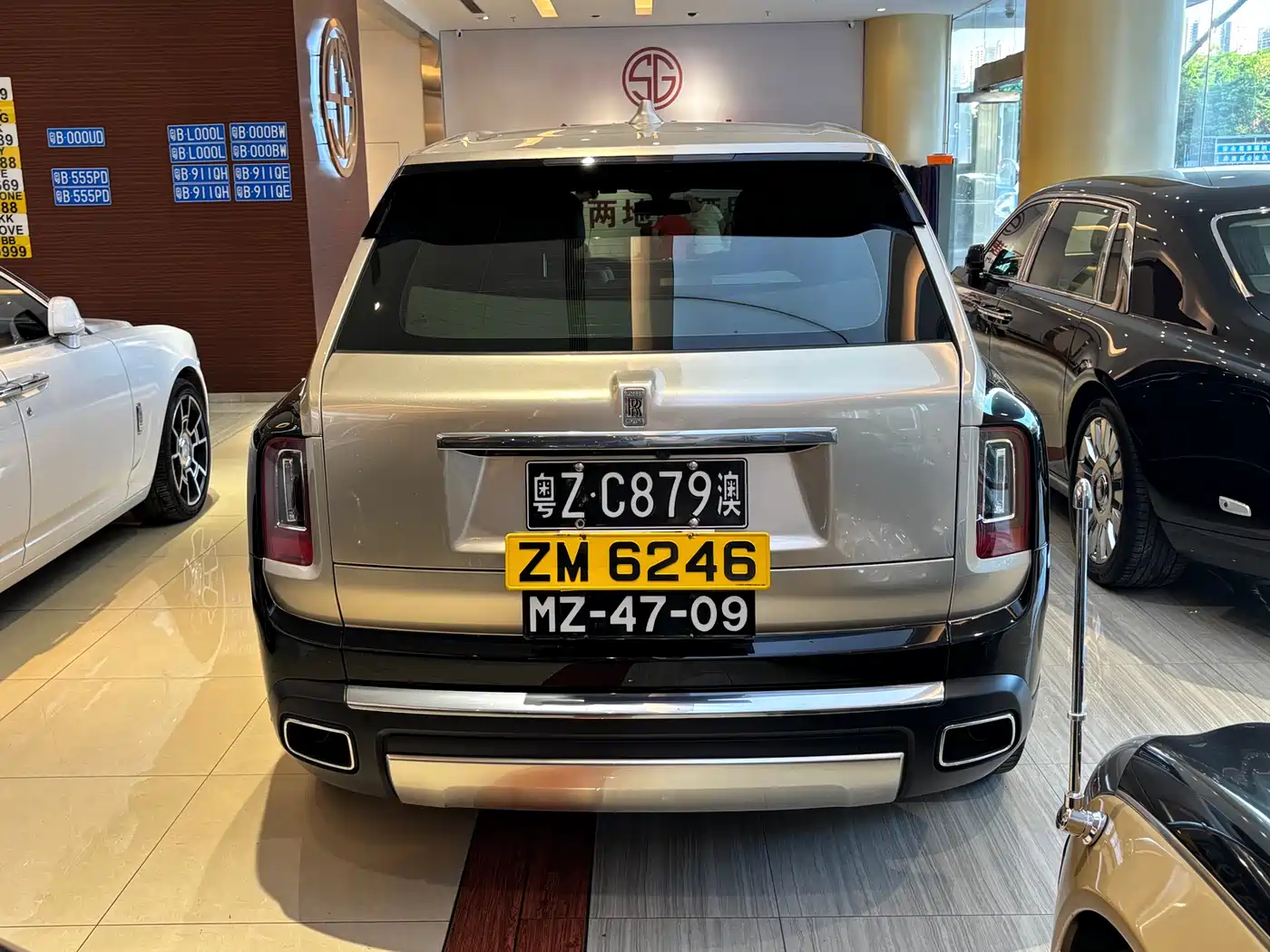 Rolls-Royce Cullinan 2018 4-Seater Version фото 5