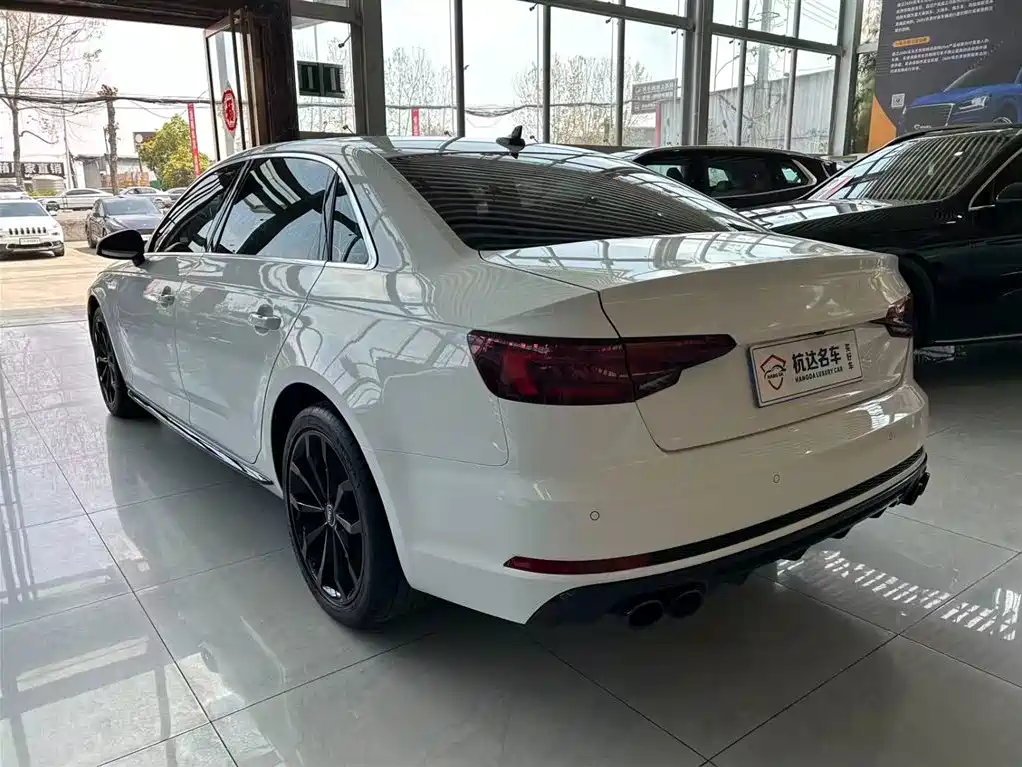 Audi A4L 2018 30th Anniversary 40 TFSI Fashion фото 6