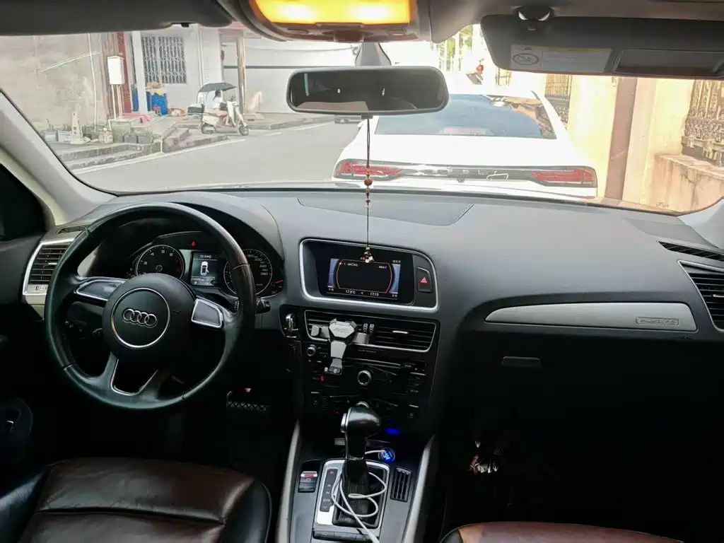 Audi Q5 2018 2017 40 TFSI Progressive