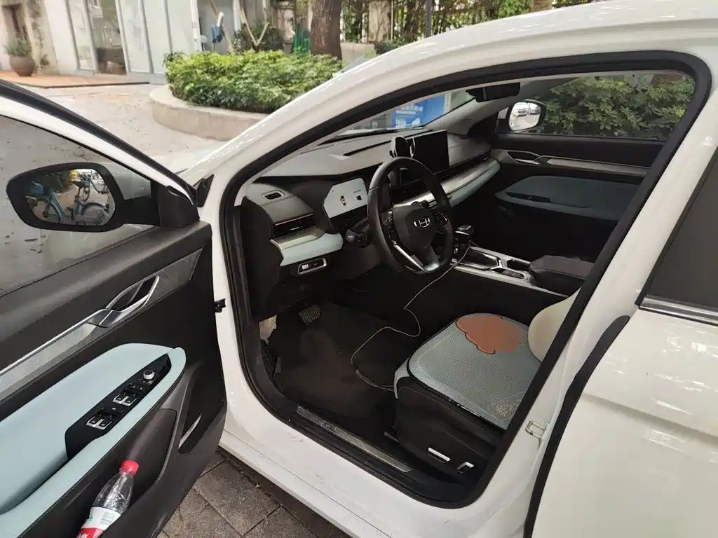 Geely Emgrand L 2022 2022 1.4T CVT Flagship