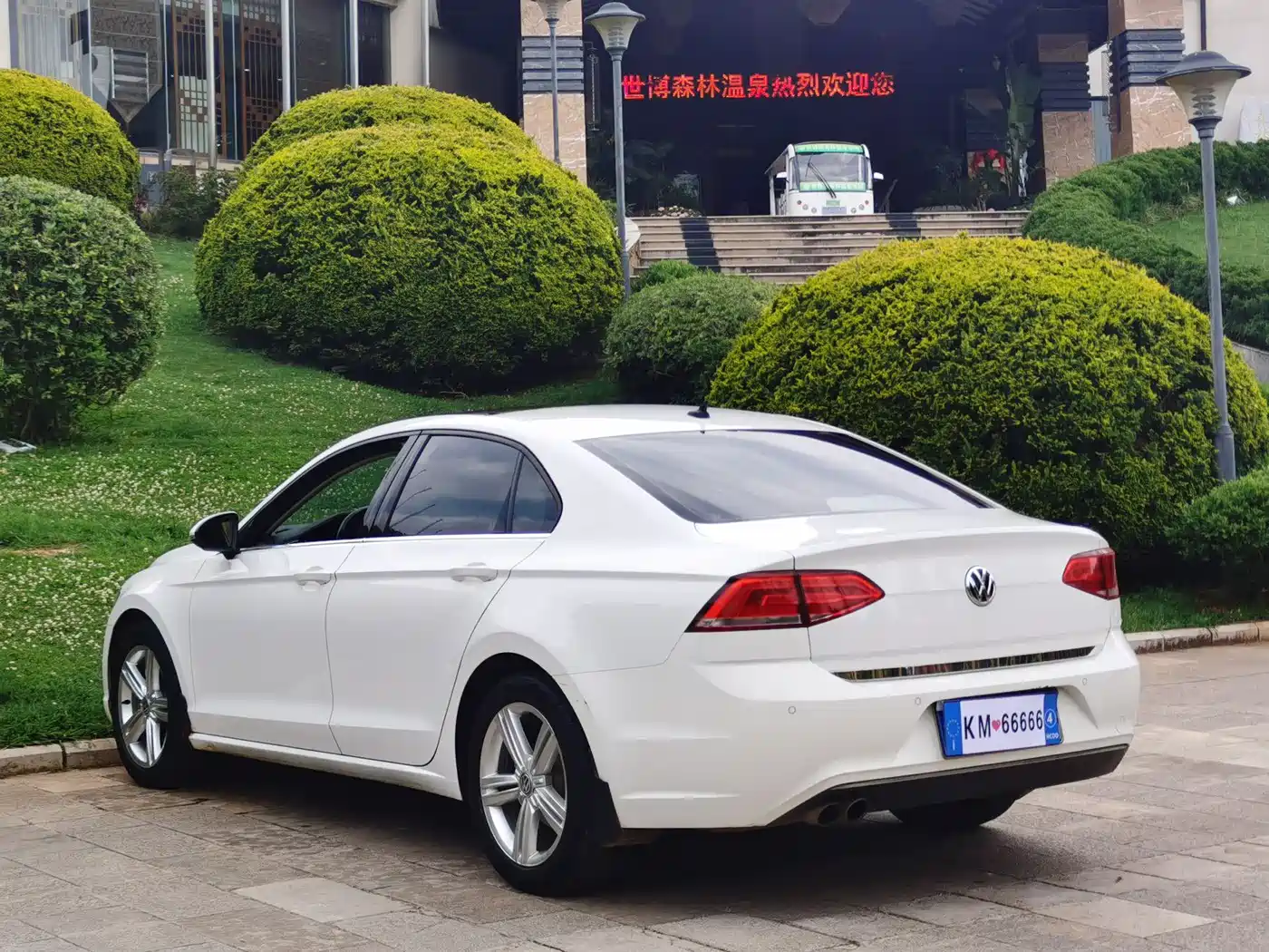 Volkswagen Lamando 2017 280TSI DSG Comfort Edition фото 8