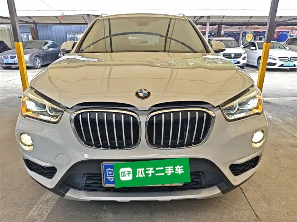 BMW X1 2018 sDrive18Li Premium Model фото 3