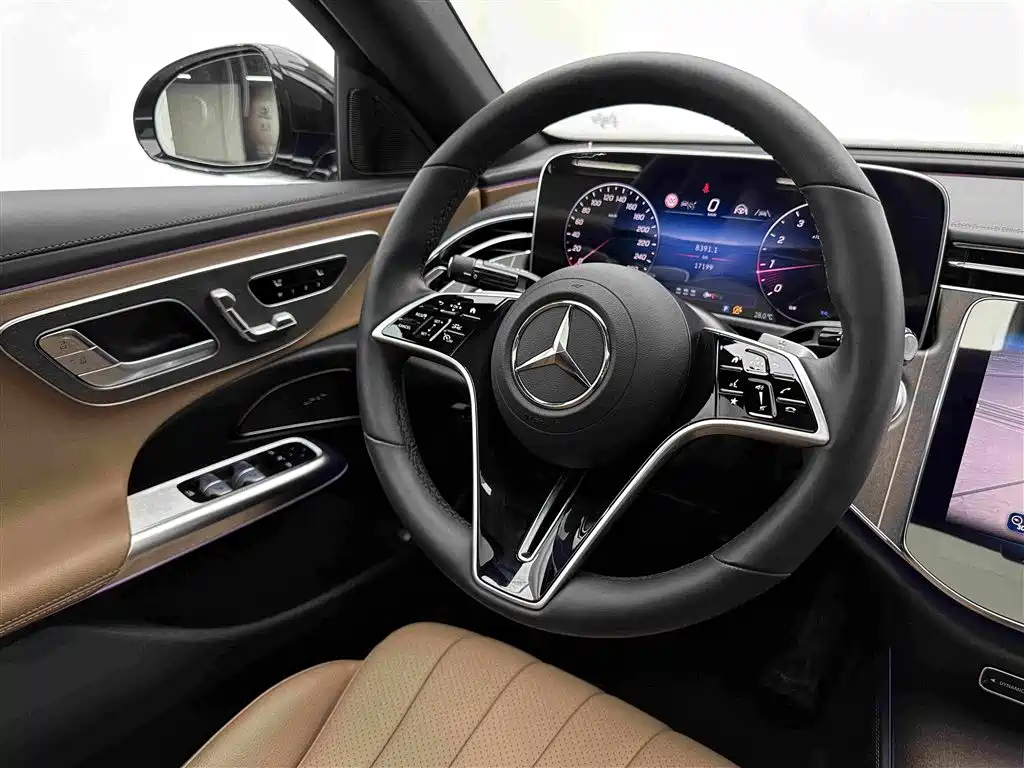 Mercedes-Benz E-Class, миниатюра 10