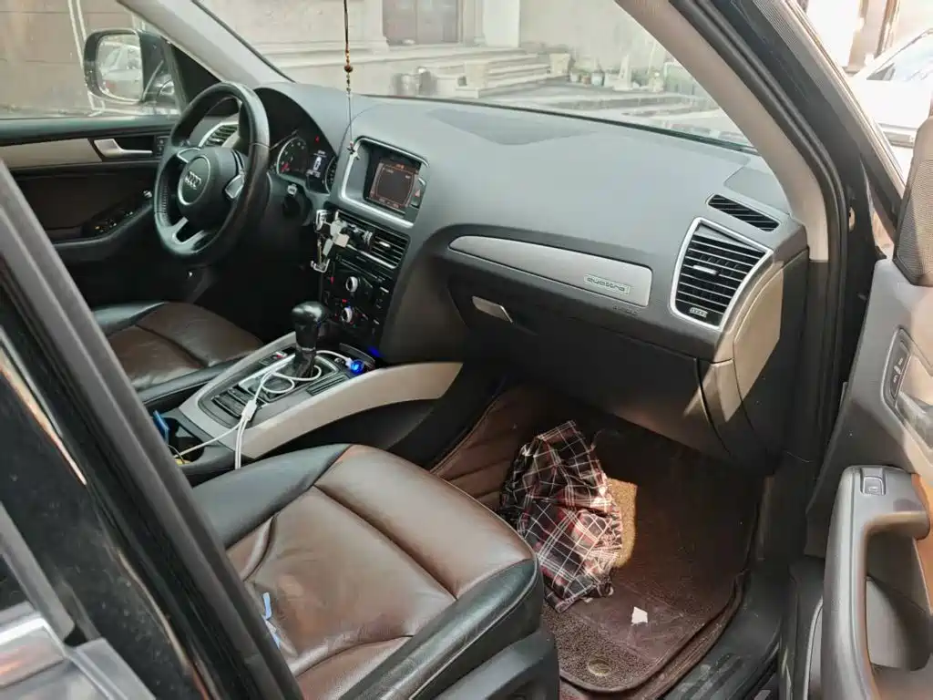 Audi Q5 2018 2017 40 TFSI Progressive