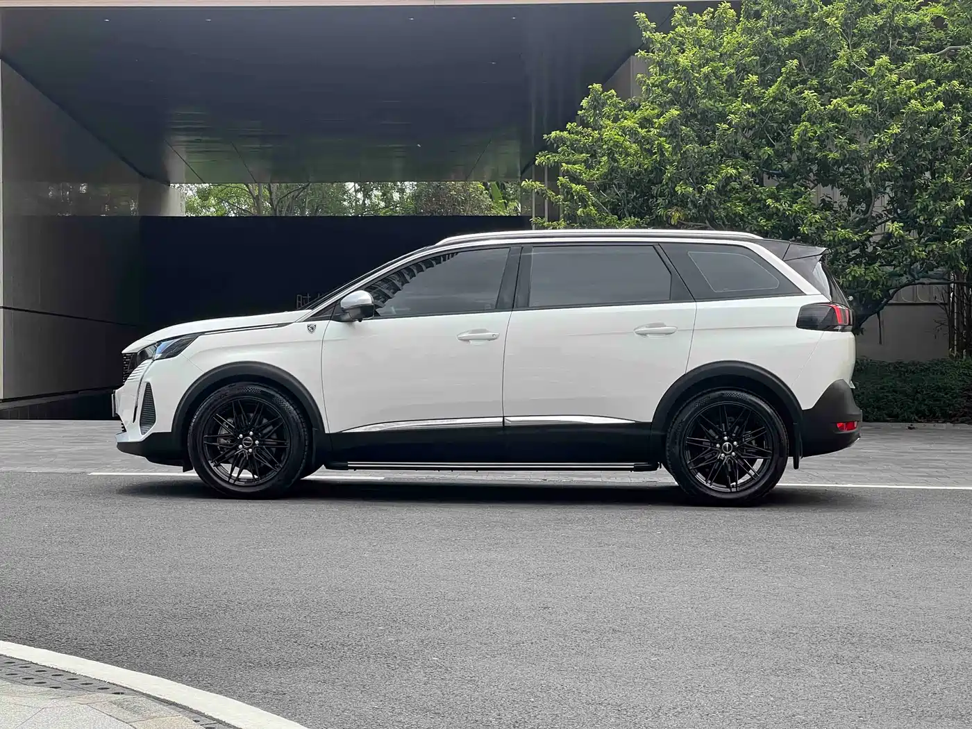 Peugeot 5008 2021 360THP 5-seater Performance Edition фото 30