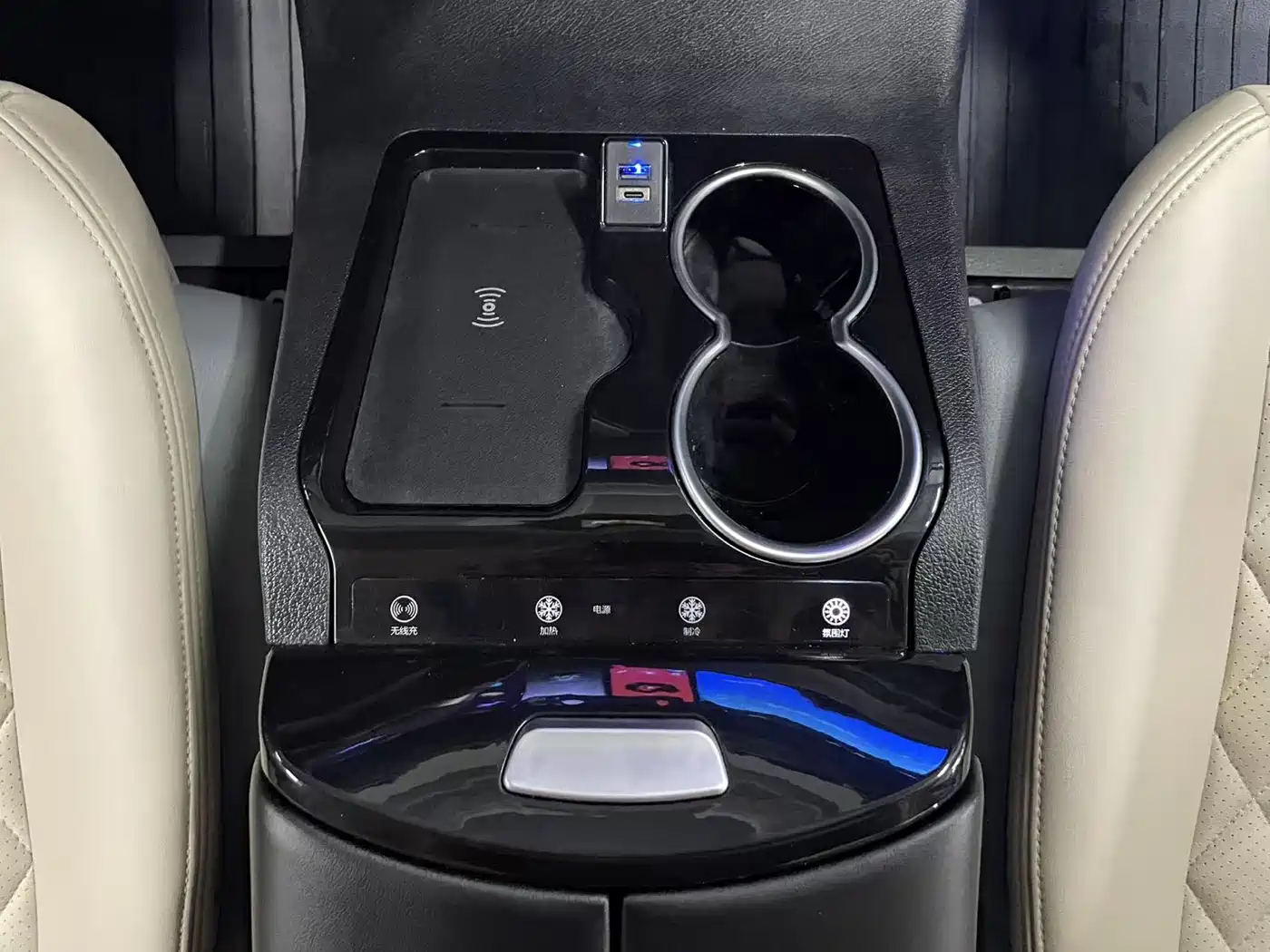 Mercedes-Benz Vito 2013 Model 3.0L Elite Edition фото 11