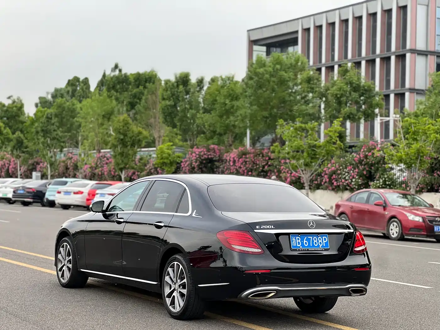Mercedes-Benz E-Class 2016 E 200 L фото 4