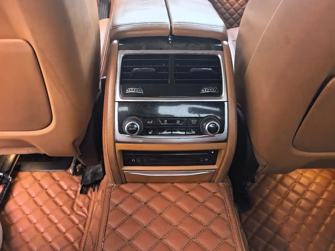 BMW 7 Series 2017 730Li Luxury Edition фото 11